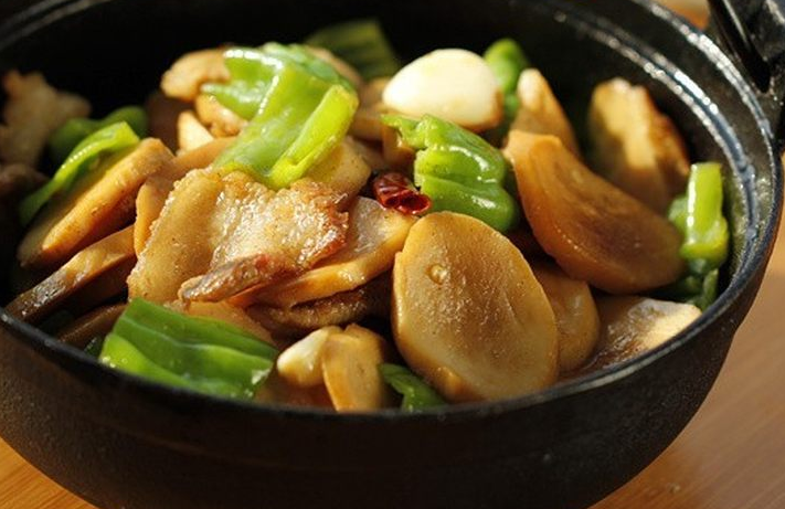 比肉好吃的素菜，干鍋杏鮑菇，健康美味的家常素菜菜譜