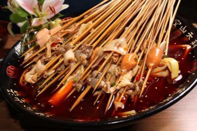 學(xué)缽缽雞技術(shù)哪里有培訓(xùn)學(xué)校？四川特色小吃培訓(xùn)