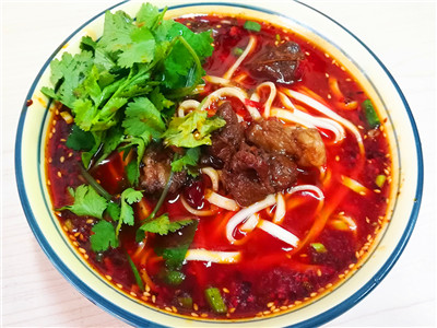 短期川味面食技術(shù)做法哪里好？小吃餐飲培訓(xùn)機(jī)構(gòu)