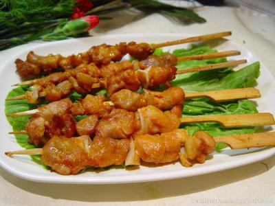 餐飲創(chuàng)業(yè)項(xiàng)目，無(wú)煙燒烤技術(shù)培訓(xùn)哪里比較好？