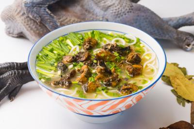想學(xué)烏雞米線技術(shù)哪里有？