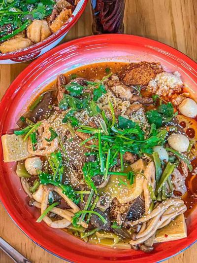 成都學(xué)麻辣燙技術(shù)培訓(xùn)哪家好？