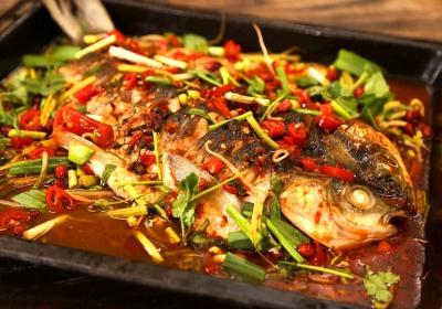 麻辣烤魚培訓(xùn)班哪家好一點(diǎn)？成都麻辣烤魚技術(shù)培訓(xùn)
