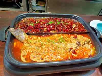 成都學(xué)燒烤烤魚哪里有培訓(xùn)？成都烤魚培訓(xùn)班