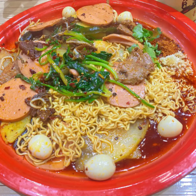 麻辣燙技術(shù)培訓(xùn)學(xué)校哪里找？蜀味緣培訓(xùn)班深度解析