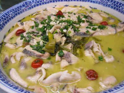 酸菜魚技術(shù)培訓(xùn)班在哪里？蜀味緣培訓(xùn)學(xué)校為您指明方向