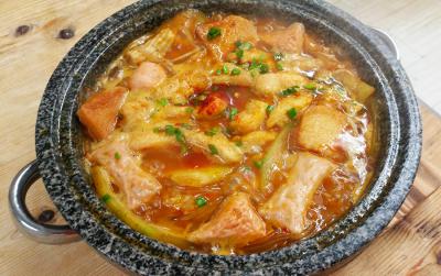 學(xué)石鍋魚技術(shù)培訓(xùn)多少錢？蜀味緣餐飲培訓(xùn)班深度解析
