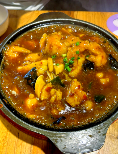 砂鍋啵啵魚技術培訓哪家好？蜀味緣餐飲培訓學校專業(yè)解析