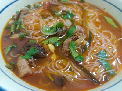 在哪里有米粉技術(shù)培訓(xùn)的學(xué)校？蜀味緣小吃培訓(xùn)班